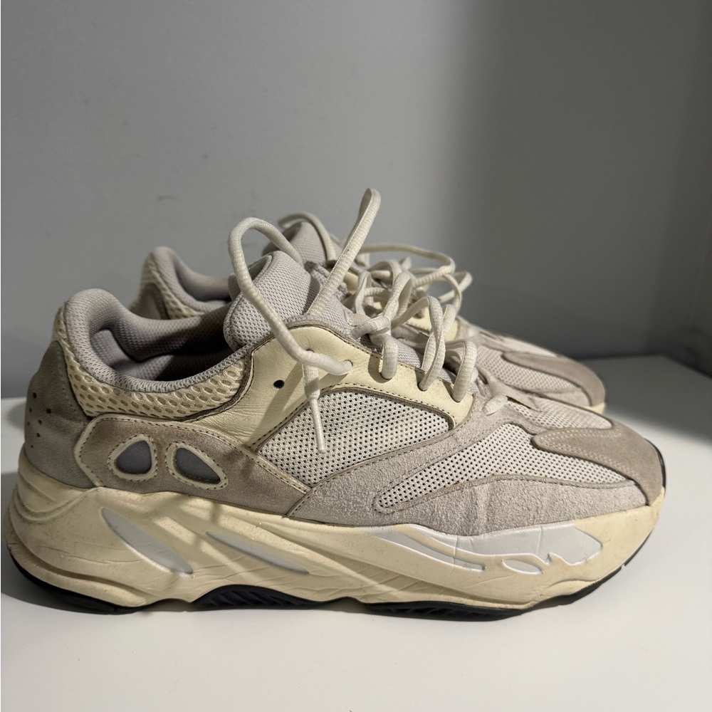 Men’s Yeezy boost 700 Gray and Cream Sneakers “analog”